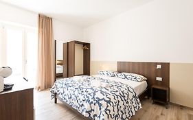 La Perla Del Mare Rooms